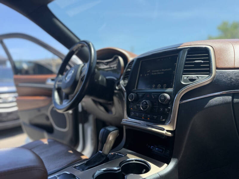 2017 Jeep Grand Cherokee Summit