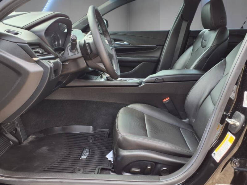 2023 Cadillac CT4 Premium Luxury