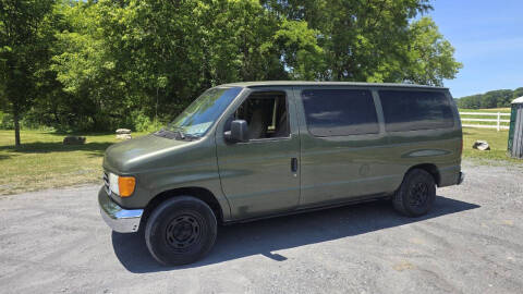2004 Ford E-Series E-150 XLT