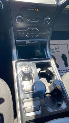 2020 Ford Edge SE