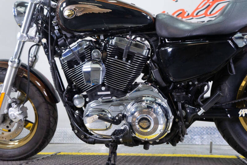 2013 Harley-Davidson Sportster 1200 Custom