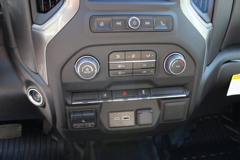 2025 Chevrolet Silverado 3500HD CC