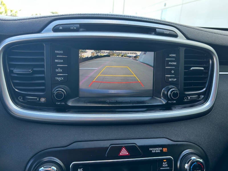 2019 Kia Sorento LX V6