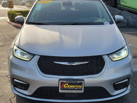 2023 Chrysler Pacifica Touring L