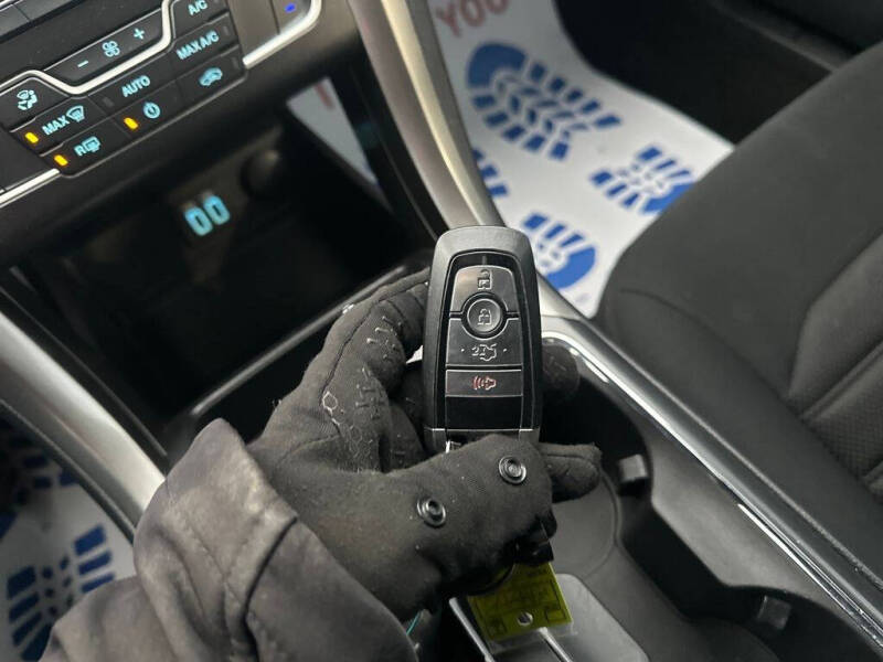 2019 Ford Fusion Hybrid SE