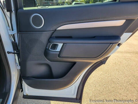 2024 Land Rover Discovery P300 Dynamic SE