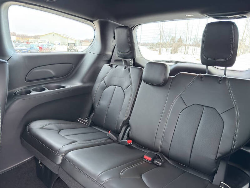 2026 Chrysler Voyager LX