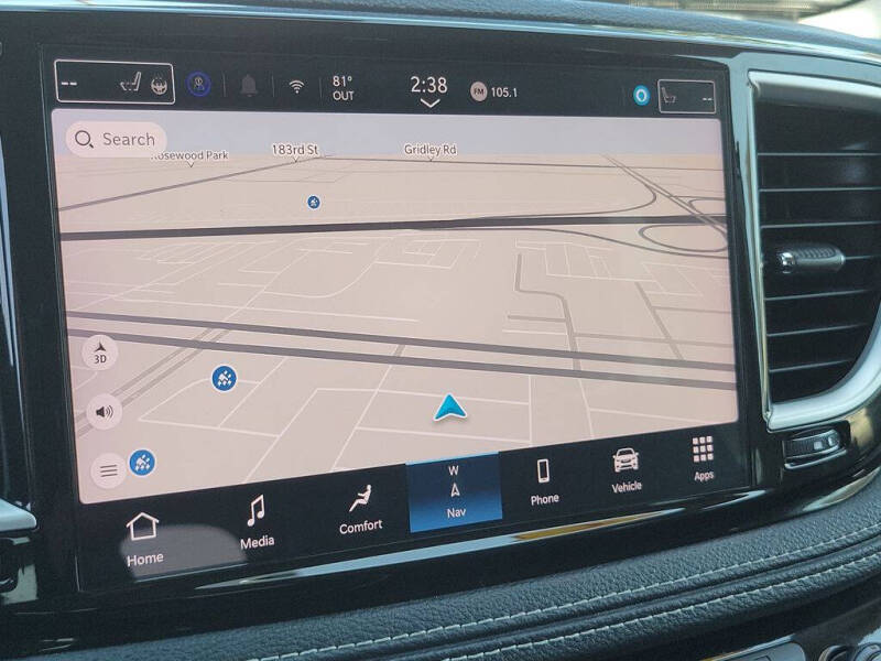 2024 Chrysler Pacifica Plug-In Hybrid Select