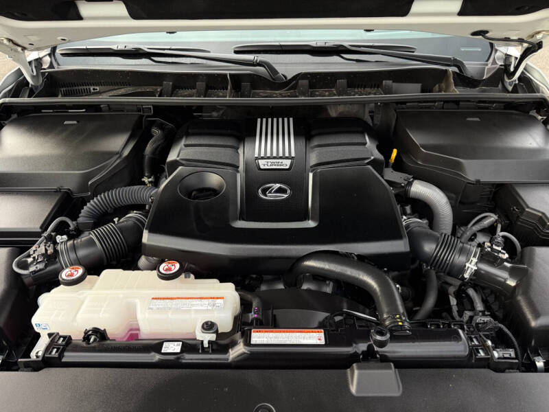 2025 Lexus LX 600 Luxury