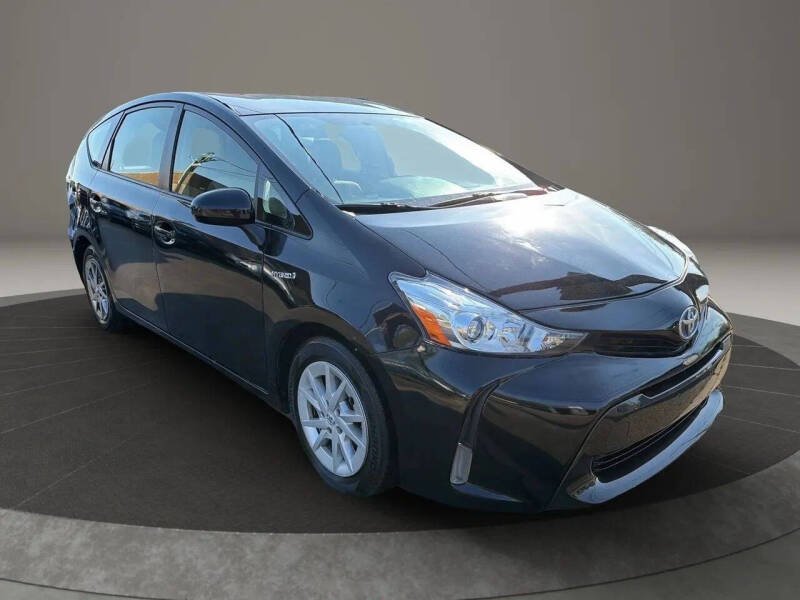 2017 Toyota Prius v Three