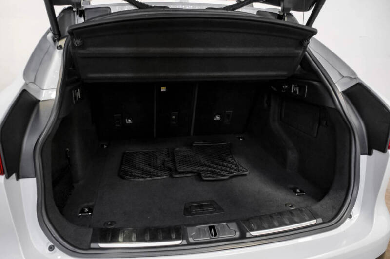 2019 Jaguar F-PACE 25t Premium