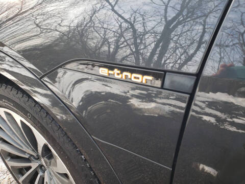 2019 Audi e-tron quattro Prestige