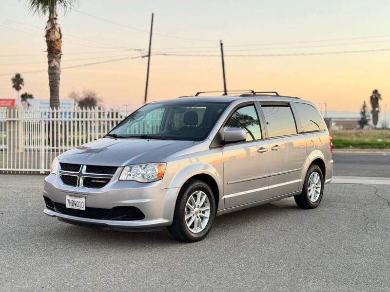 2015 Dodge Grand Caravan for sale at BARMAN AUTO INC in Bakersfield CA