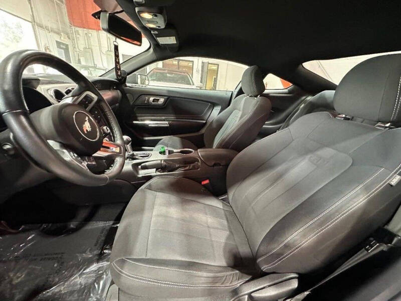 2020 Ford Mustang EcoBoost
