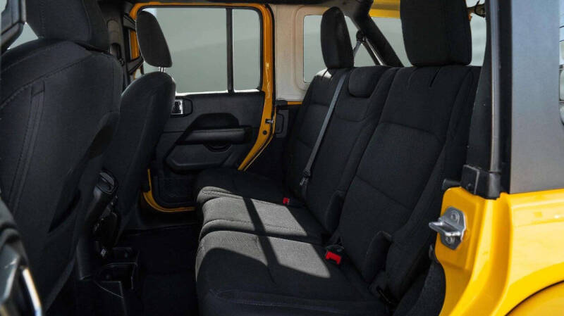 2021 Jeep Wrangler Unlimited Sahara Altitude