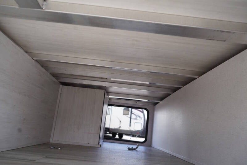 2022 Prime Time RV Tracer Ultra-Lite  24 DBS