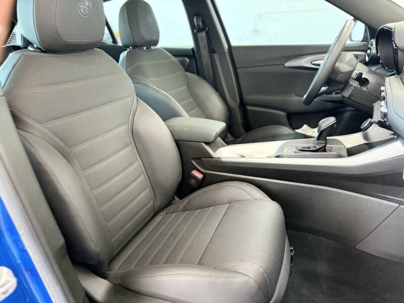 2024 Alfa Romeo Tonale Hybrid Ti