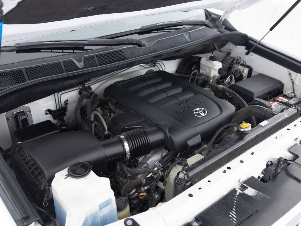 Used Car 2017 Toyota Tundra  Sr5 4x4 4dr Crewmax Cab Pickup Sb (5.7l V8 Ffv) For Sale Under $30,000 In Coal City, Illinois