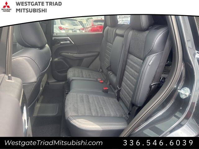 2025 Mitsubishi Outlander PHEV SE