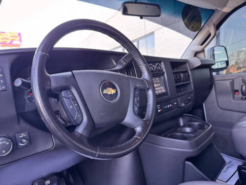 2022 Chevrolet Express 2500