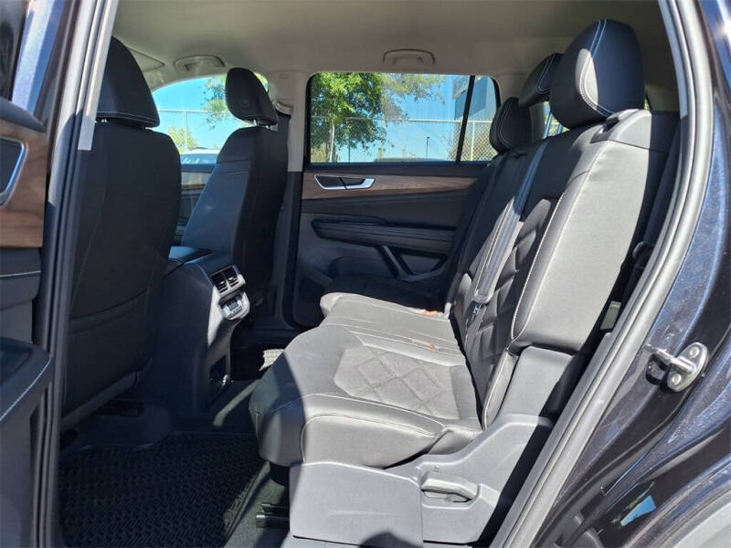 2026 Volkswagen Atlas SE