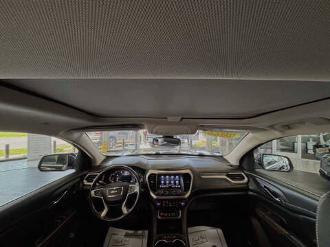 2022 GMC Acadia Denali