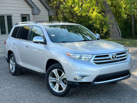 2011 Toyota Highlander for sale at Direct Auto Sales LLC in Osseo MN