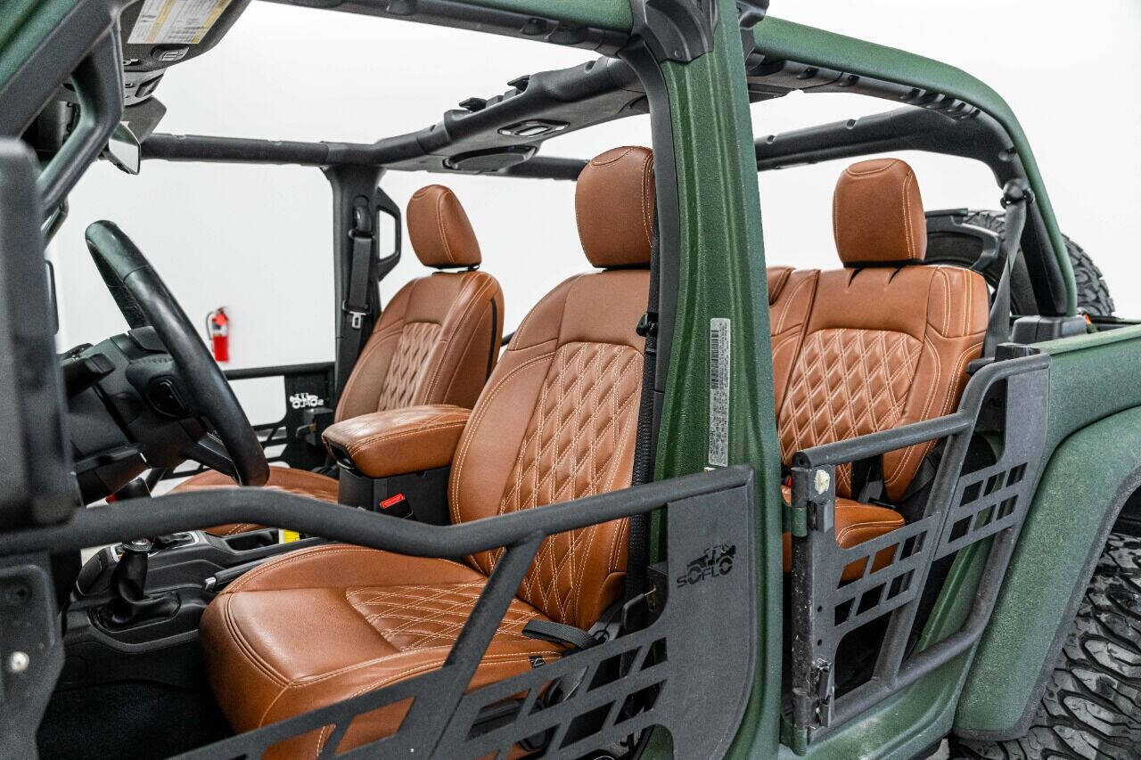 2018 JEEP Wrangler SUV / Crossover - $47,999