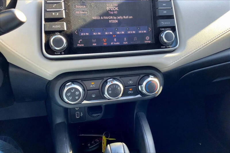 2022 Nissan Versa SV