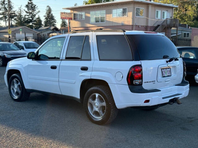 2008 Chevrolet TrailBlazer for sale at Carz Connect LLC in Portland, OR