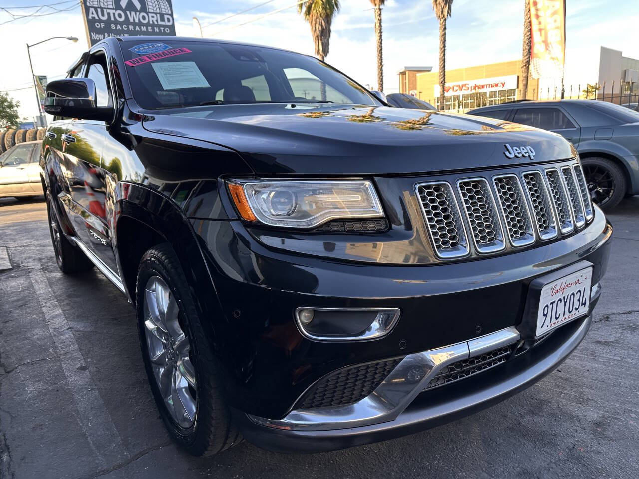 2016 Jeep Grand Cherokee Summit 4x4 4dr SUV's photo