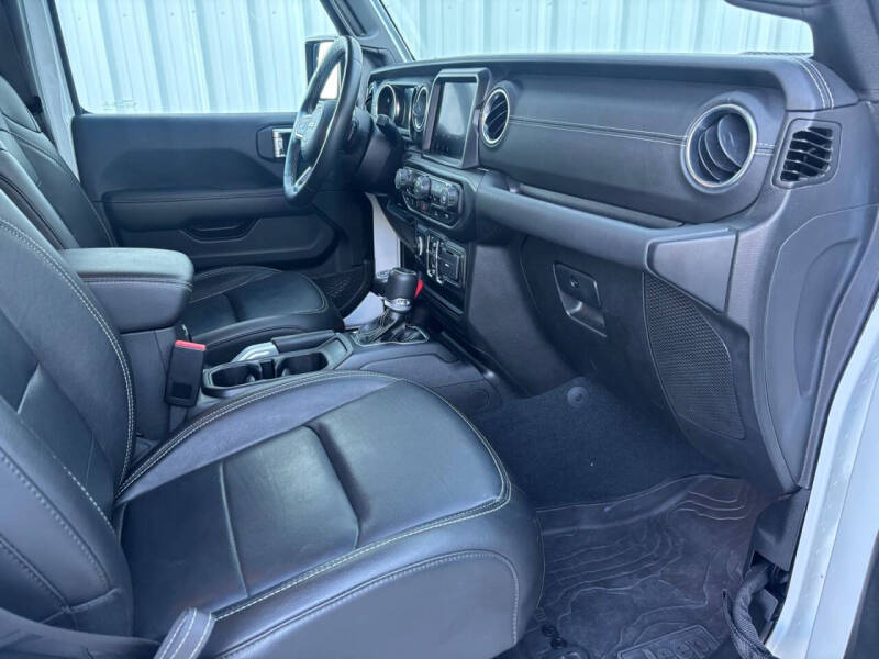 2022 Jeep Gladiator Overland