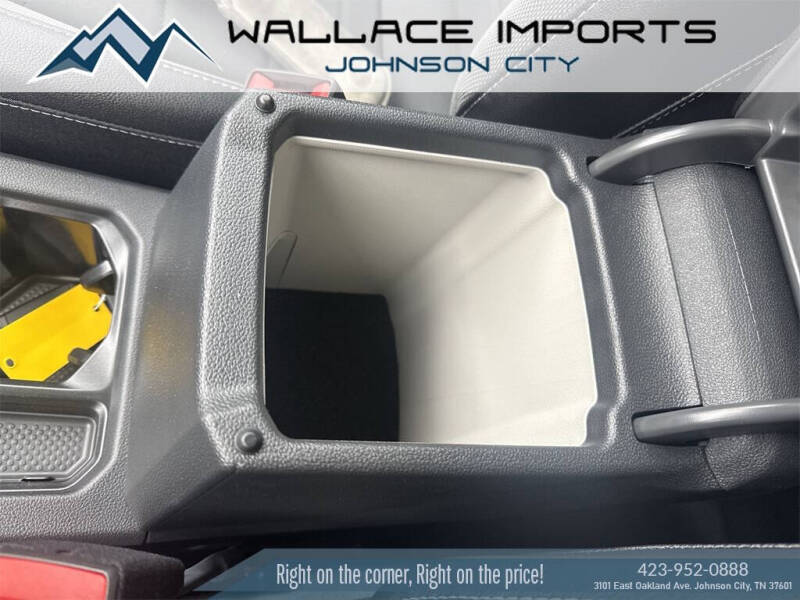 2026 Volkswagen Taos SE Black 4Motion