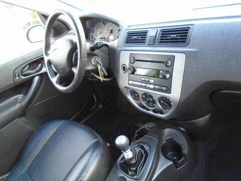 2005 Ford Focus ZX3 SES