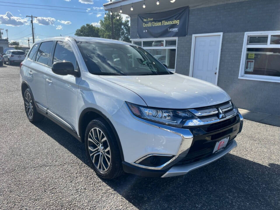 2016 Mitsubishi Outlander for sale at NCW AUTO GROUP in Kennewick, WA