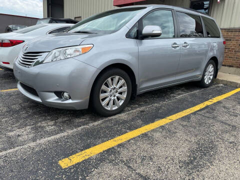 2014 Toyota Sienna for sale at Luxury Auto Finder in Batavia IL