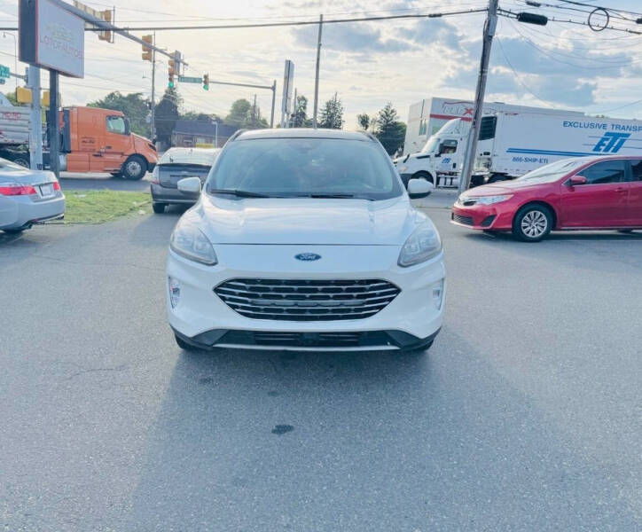 2020 Ford Escape Titanium