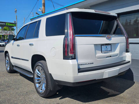 2018 Cadillac Escalade Premium Luxury