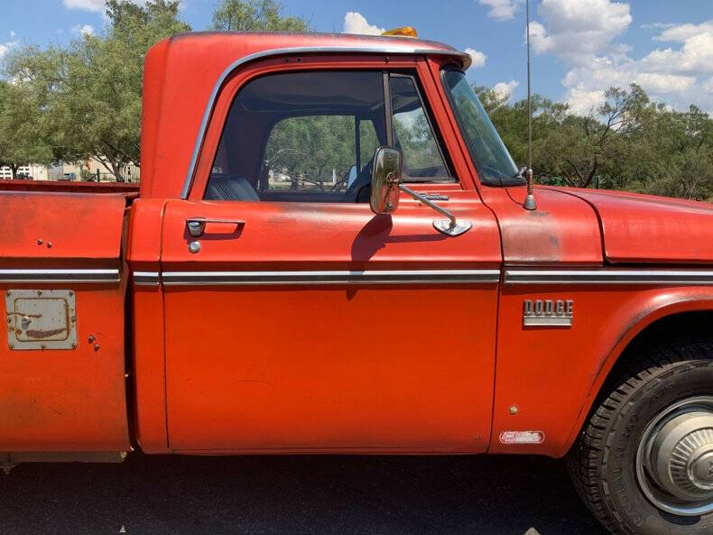 1969 Dodge D200 Pickup