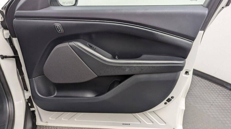 2024 Ford Mustang Mach-E Select