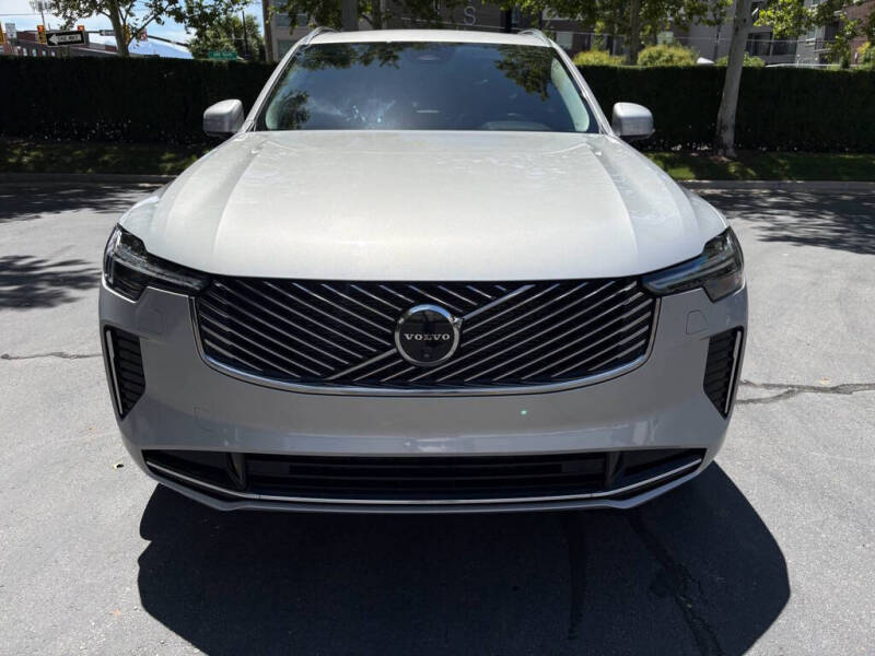 2025 Volvo XC90 B6 Plus Bright Theme 7P
