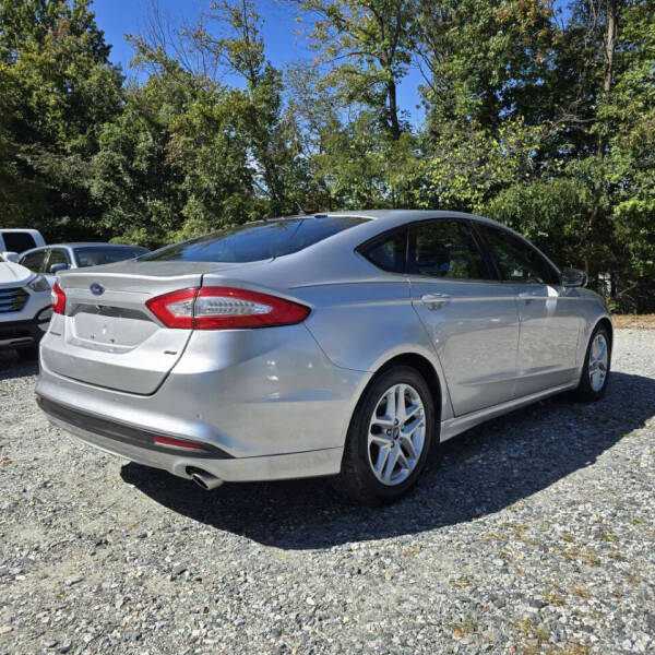 2016 Ford Fusion SE