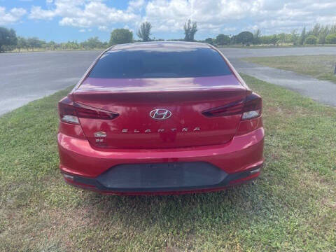 2019 Hyundai Elantra SE
