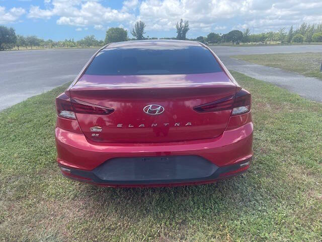 2019 Hyundai Elantra SE