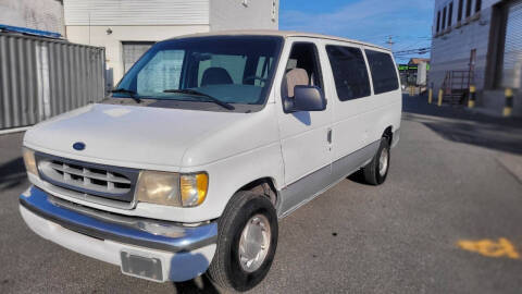 2000 Ford E-150 Chateau