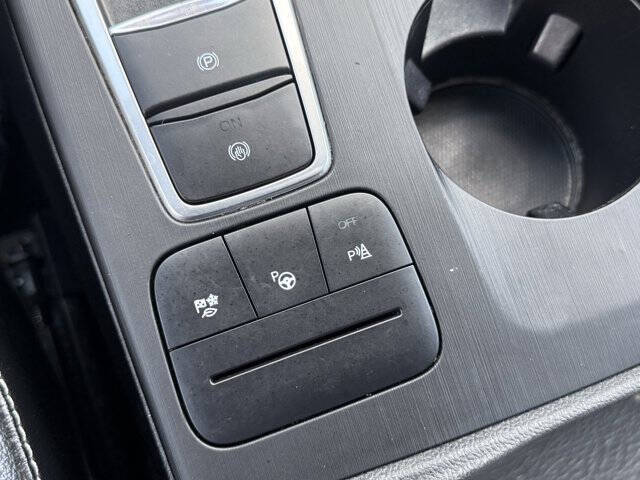 2020 Ford Escape Hybrid Titanium