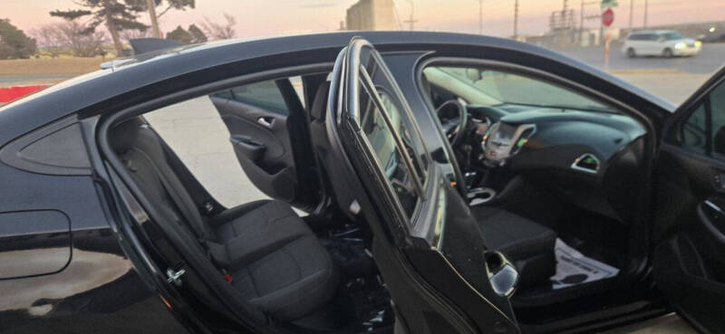 2017 Chevrolet Cruze LS Auto