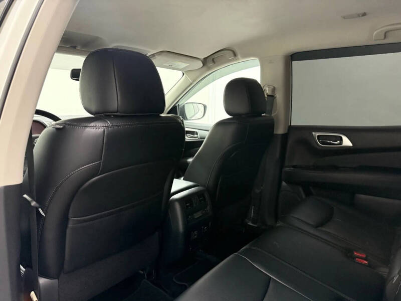 2018 Nissan Pathfinder SL