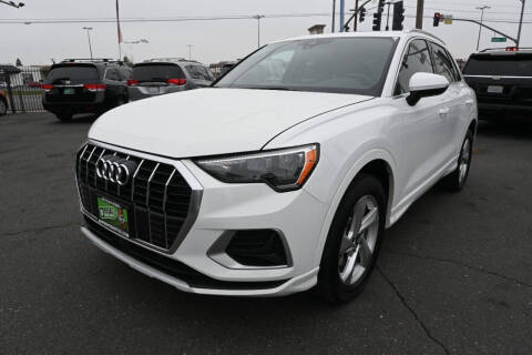 2021 Audi Q3 quattro Premium 40 TFSI