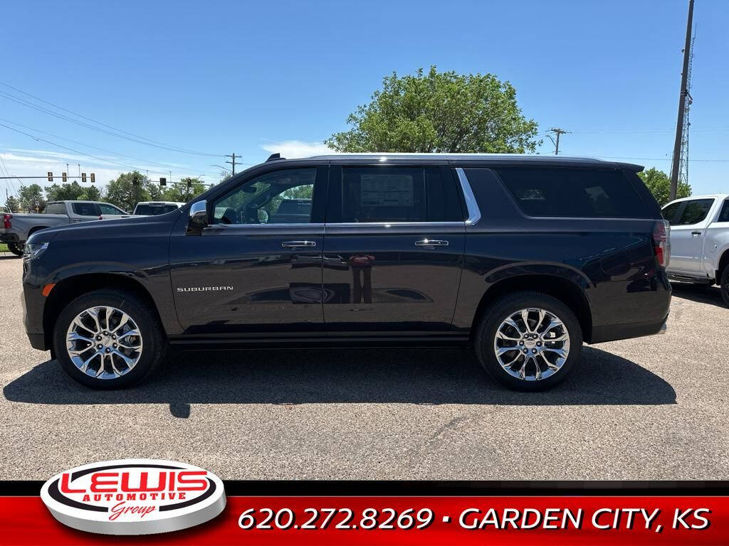 2024 Chevrolet Suburban for sale at Lewis Chevrolet of Garden City in Garden City, KS